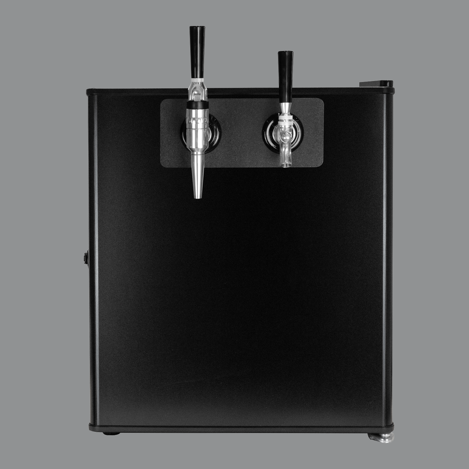 Precisely centered faucets